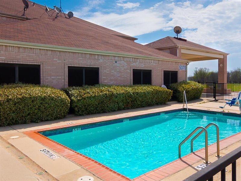 Red Roof Inn Fort Worth - Saginaw Exterior photo