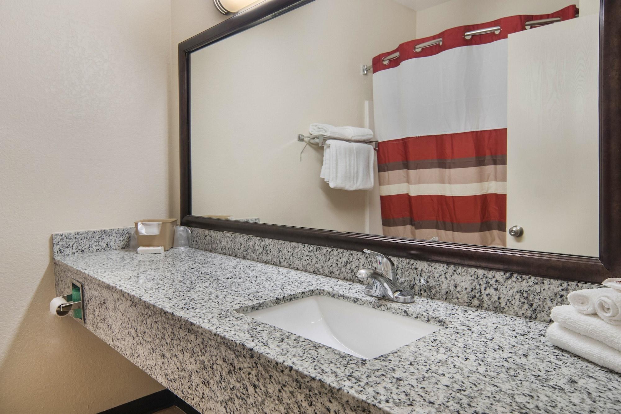 Red Roof Inn Fort Worth - Saginaw Exterior photo